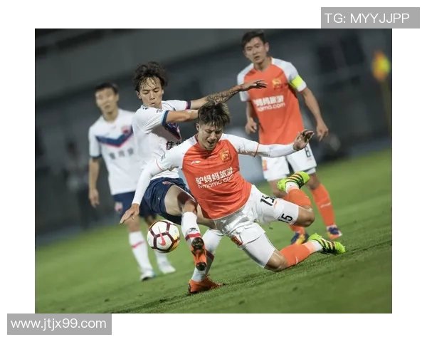 武汉卓尔预备队迎战深圳佳兆业全力争胜展现青春风采